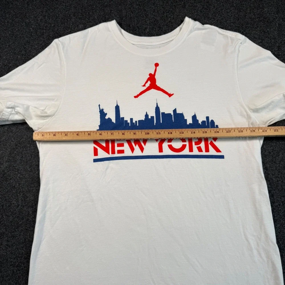 Jordan Mens New York City Skyline Jumpman Graphic T-Shirt White Large L